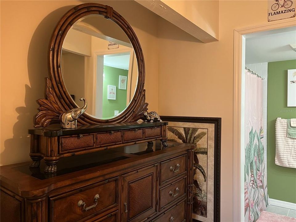 待售: $129,000 (2 贝兹, 2 浴室, 1017 平方英尺)