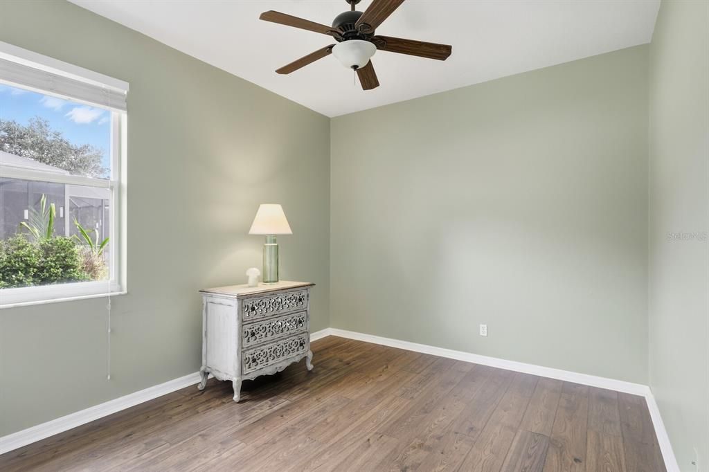 Под контрактом: $939,000 (4 спален, 3 ванн, 2802 Квадратных фут)