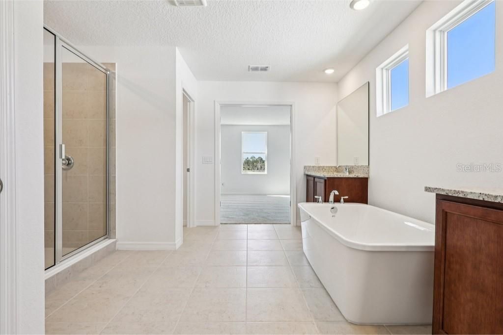 На продажу: $849,990 (5 спален, 4 ванн, 3545 Квадратных фут)