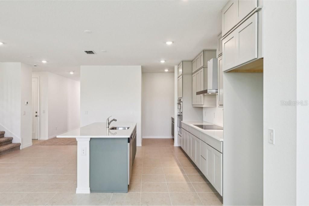 На продажу: $849,990 (5 спален, 4 ванн, 3545 Квадратных фут)