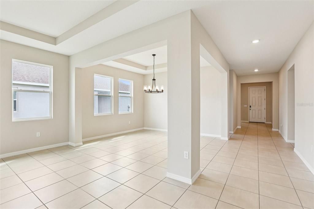 For Sale: $489,900 (4 beds, 3 baths, 2798 Square Feet)