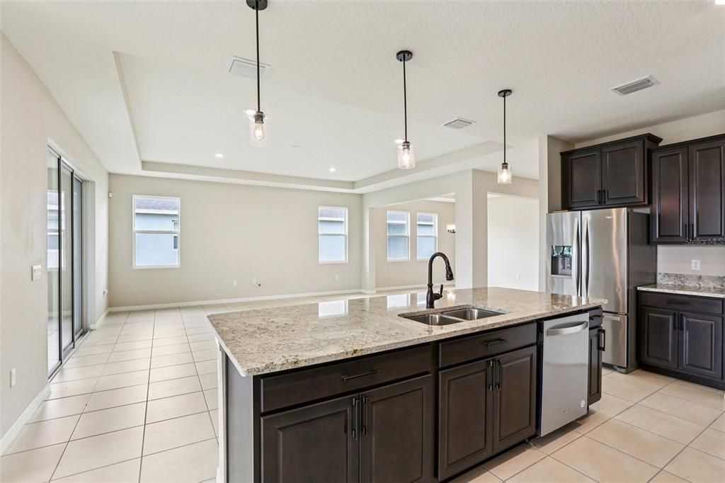 For Sale: $489,900 (4 beds, 3 baths, 2798 Square Feet)