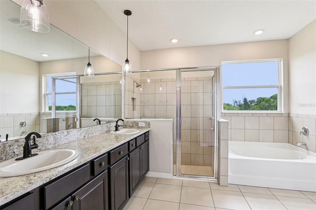 For Sale: $489,900 (4 beds, 3 baths, 2798 Square Feet)