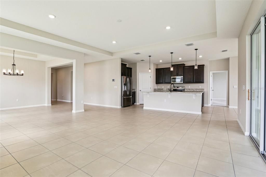 For Sale: $489,900 (4 beds, 3 baths, 2798 Square Feet)