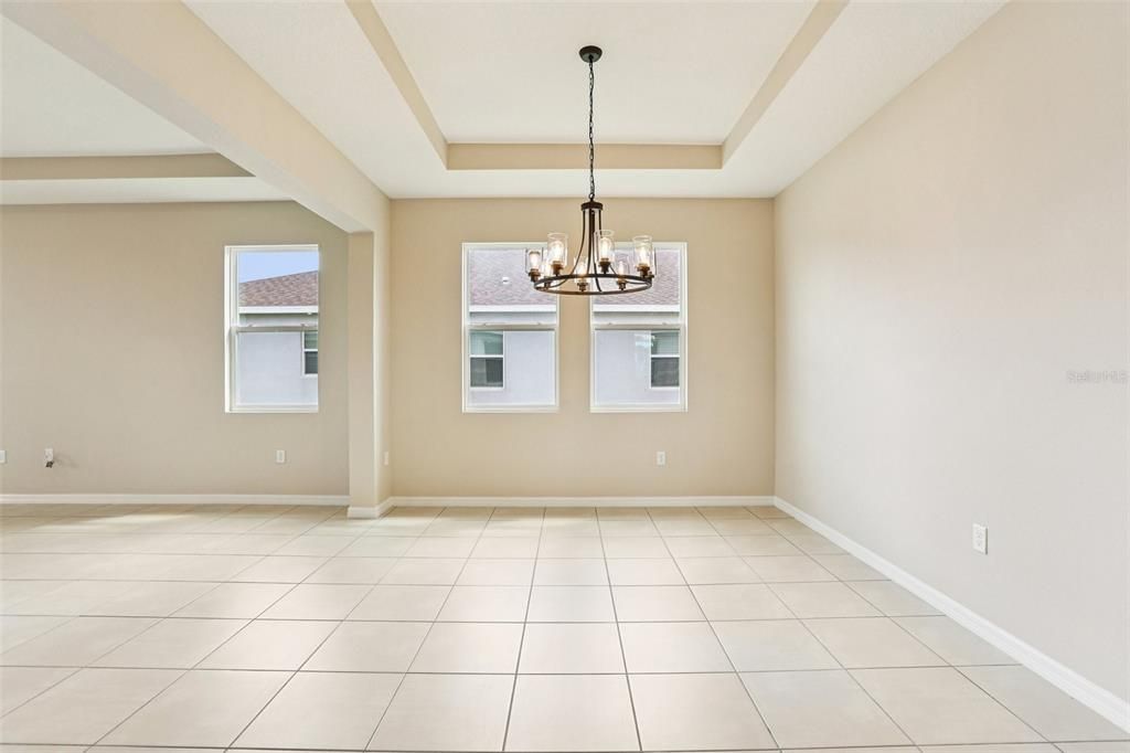 For Sale: $489,900 (4 beds, 3 baths, 2798 Square Feet)