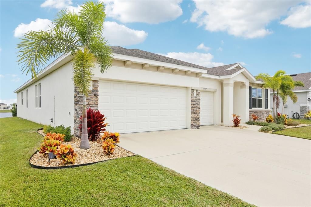 For Sale: $489,900 (4 beds, 3 baths, 2798 Square Feet)