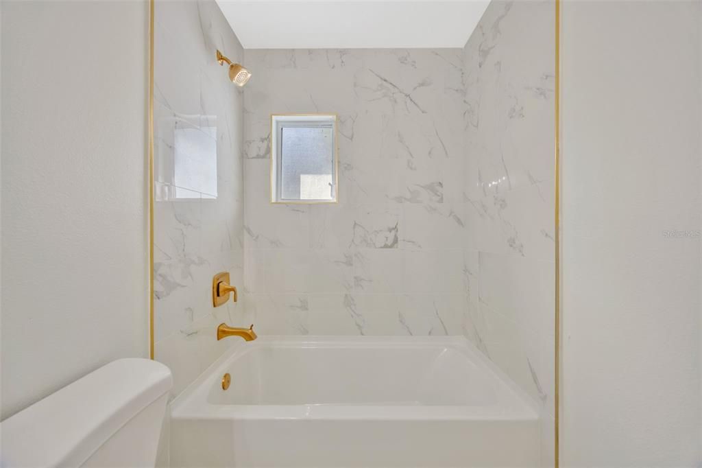 На продажу: $389,500 (3 спален, 2 ванн, 1260 Квадратных фут)