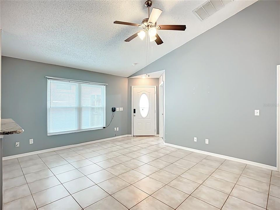 For Sale: $329,900 (3 beds, 2 baths, 1313 Square Feet)