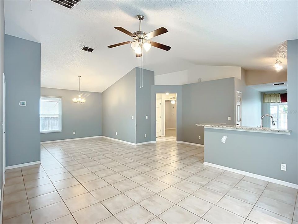 For Sale: $329,900 (3 beds, 2 baths, 1313 Square Feet)