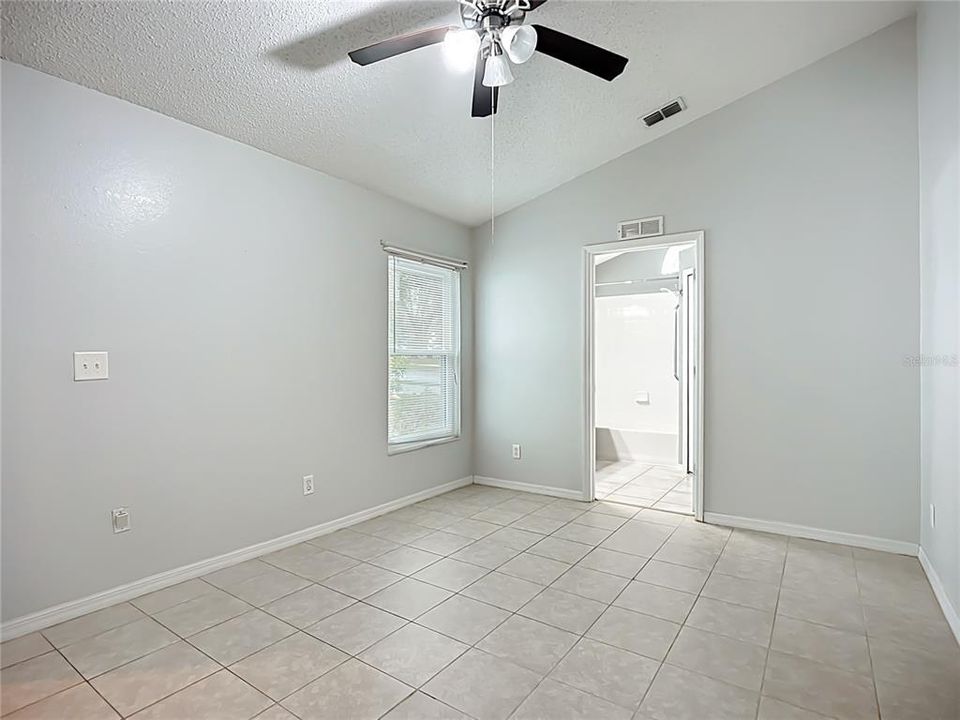 For Sale: $329,900 (3 beds, 2 baths, 1313 Square Feet)