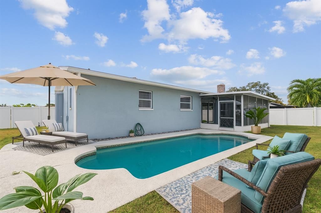 For Sale: $455,000 (4 beds, 2 baths, 1766 Square Feet)