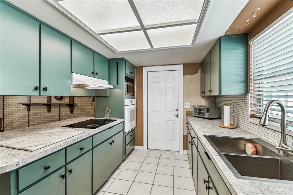 For Sale: $455,000 (4 beds, 2 baths, 1766 Square Feet)