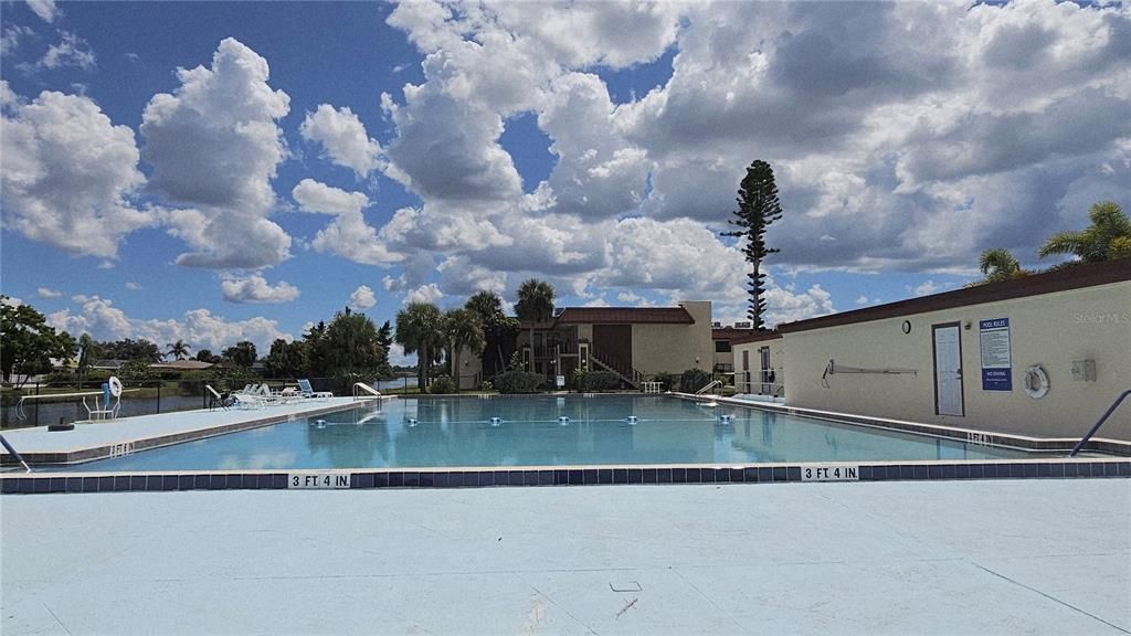 For Rent: $2,000 (1 beds, 1 baths, 780 Square Feet)