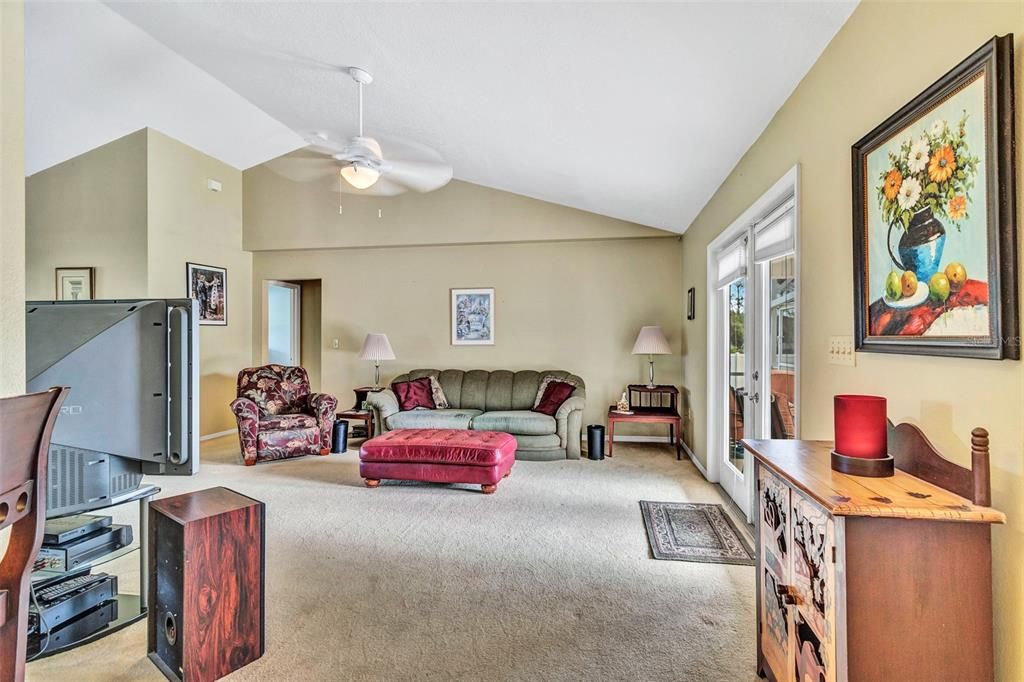 На продажу: $539,900 (4 спален, 3 ванн, 2336 Квадратных фут)