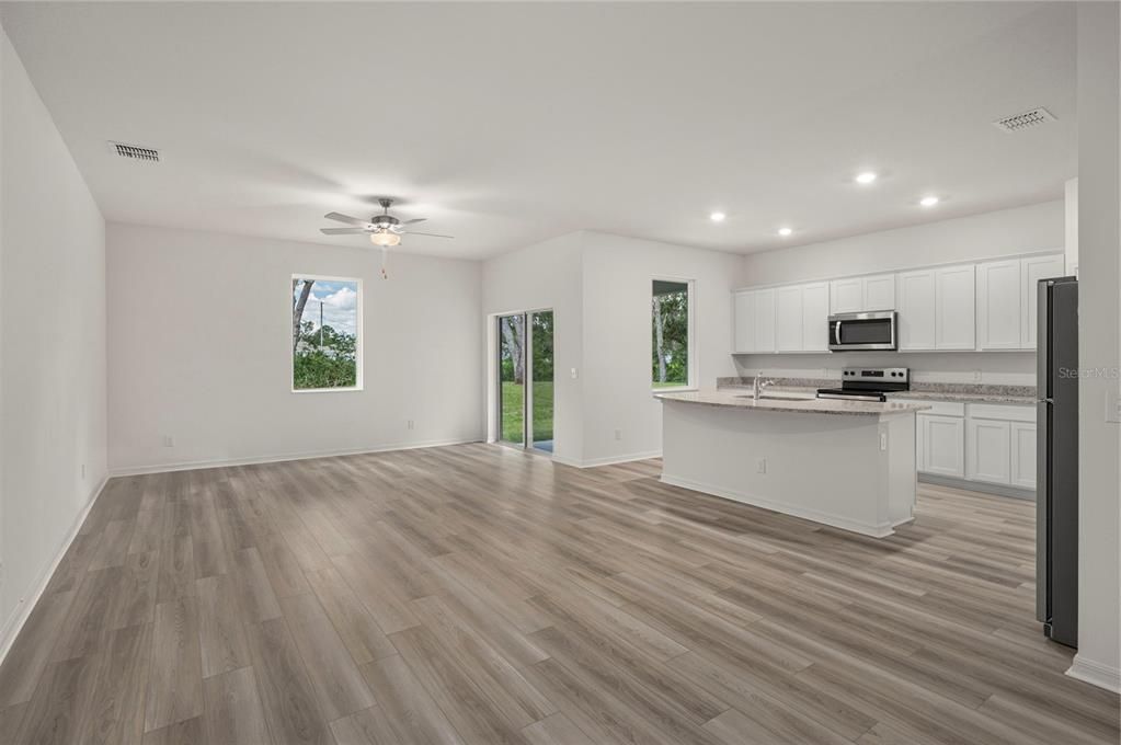 待售: $354,900 (5 贝兹, 3 浴室, 1984 平方英尺)