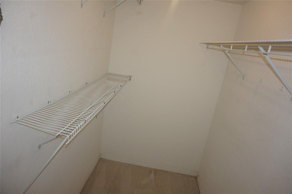 合同活跃: $198,875 (2 贝兹, 2 浴室, 1550 平方英尺)