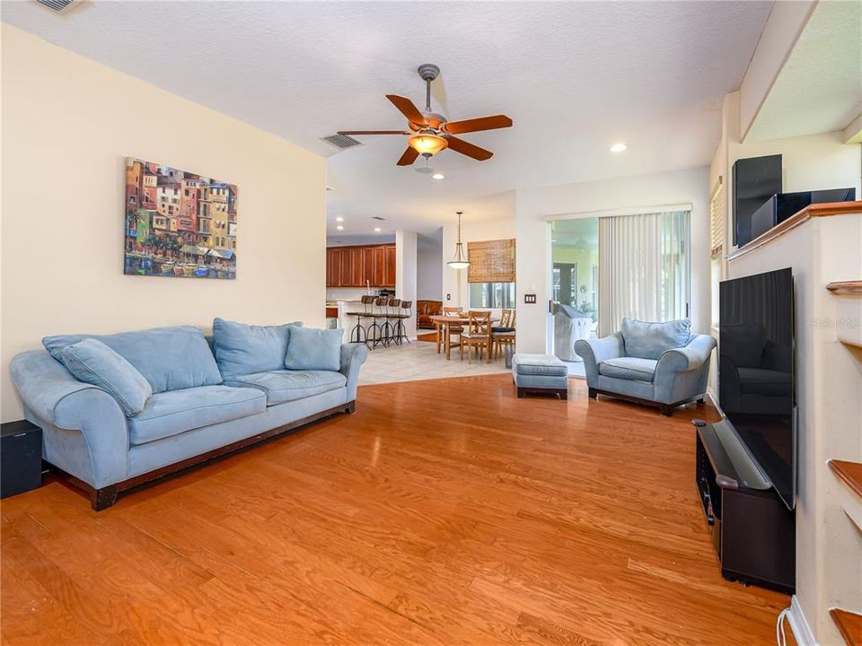 For Sale: $425,000 (4 beds, 2 baths, 2604 Square Feet)