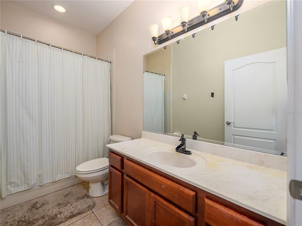 For Sale: $425,000 (4 beds, 2 baths, 2604 Square Feet)
