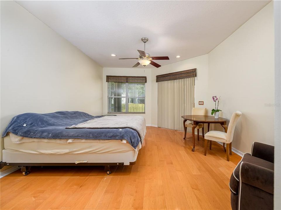 For Sale: $425,000 (4 beds, 2 baths, 2604 Square Feet)