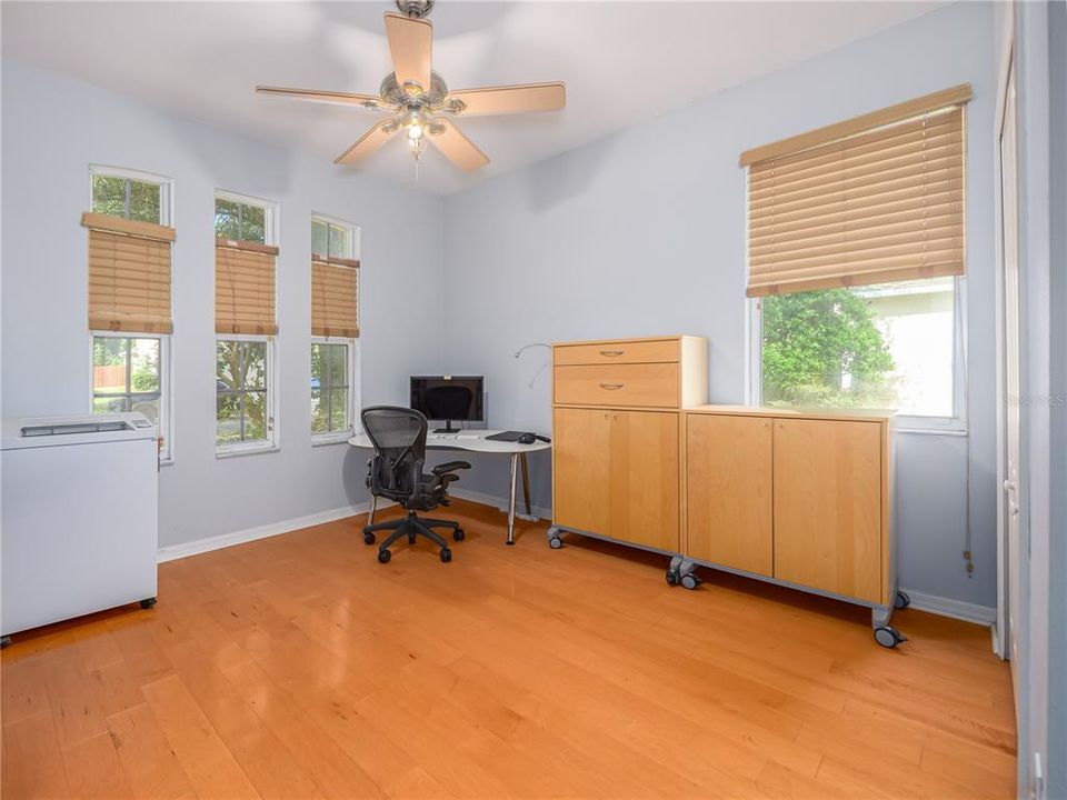 For Sale: $425,000 (4 beds, 2 baths, 2604 Square Feet)