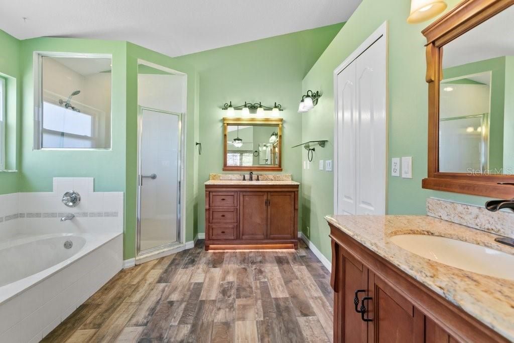 На продажу: $534,900 (3 спален, 2 ванн, 1662 Квадратных фут)