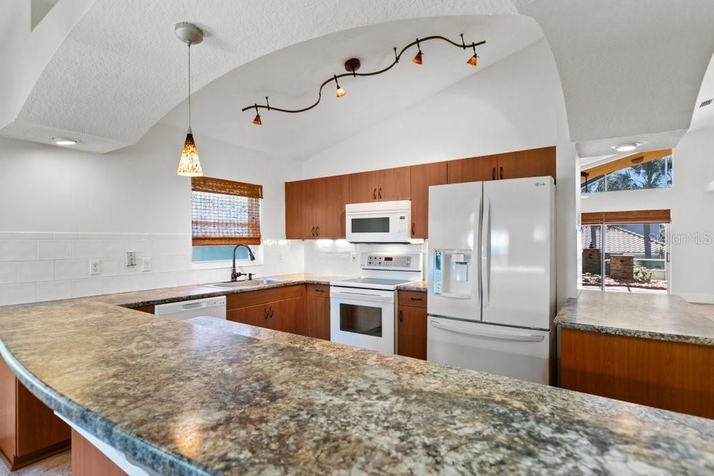 На продажу: $534,900 (3 спален, 2 ванн, 1662 Квадратных фут)