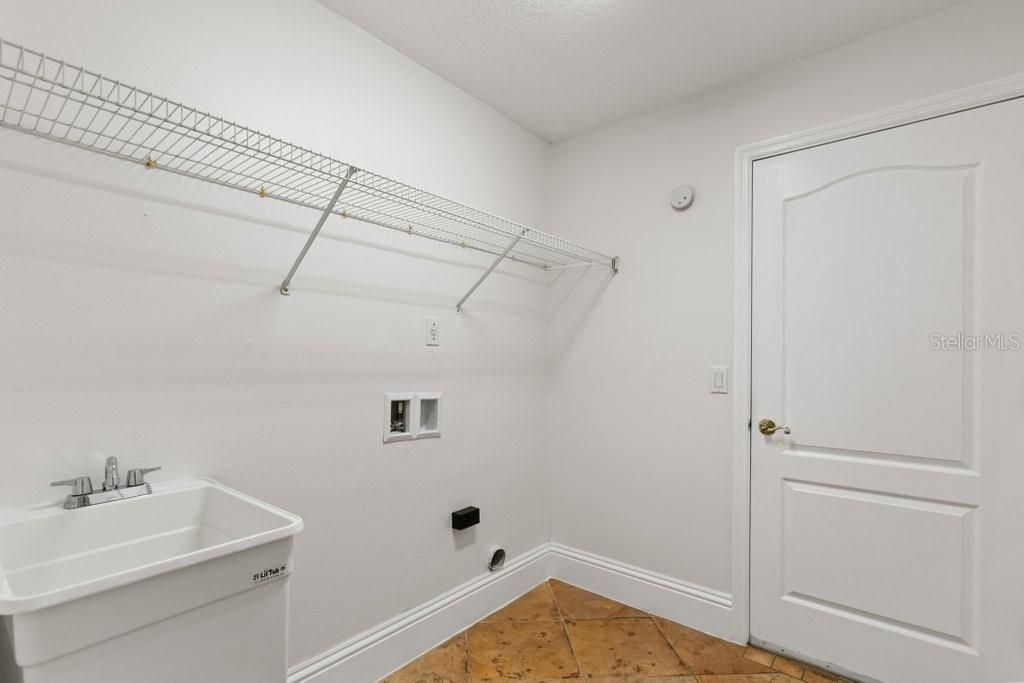 На продажу: $534,900 (3 спален, 2 ванн, 1662 Квадратных фут)