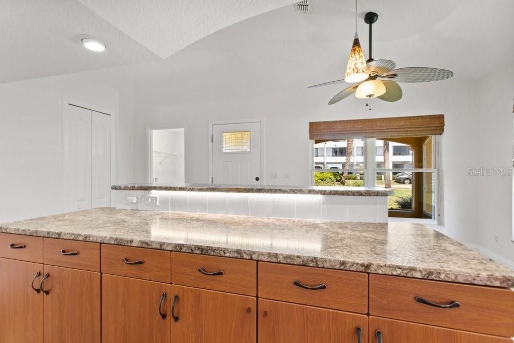 На продажу: $534,900 (3 спален, 2 ванн, 1662 Квадратных фут)