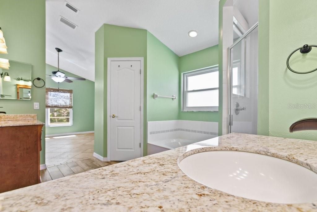 На продажу: $534,900 (3 спален, 2 ванн, 1662 Квадратных фут)