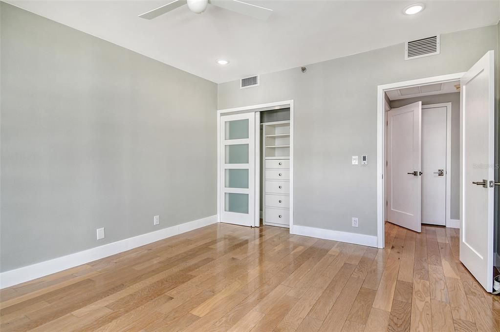 For Rent: $7,000 (3 beds, 3 baths, 2042 Square Feet)