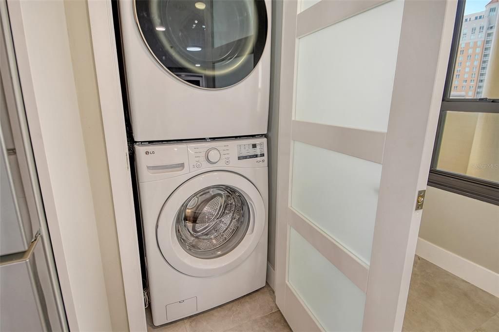 For Rent: $7,000 (3 beds, 3 baths, 2042 Square Feet)