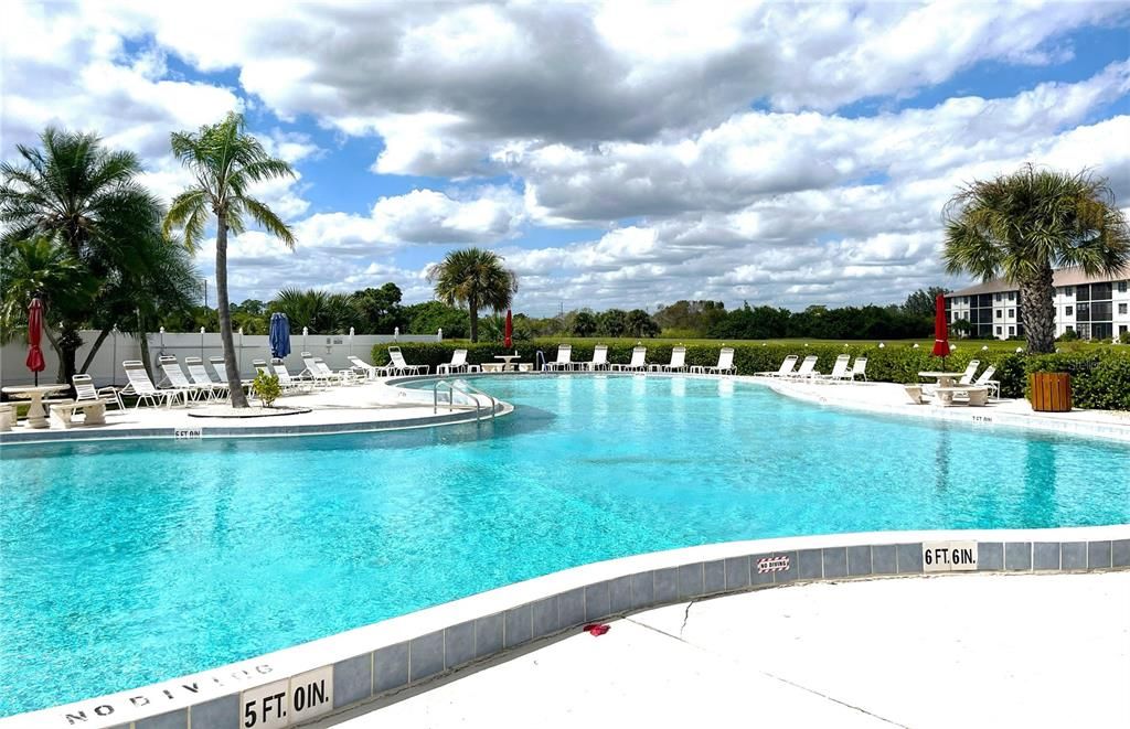 На продажу: $180,000 (2 спален, 2 ванн, 1153 Квадратных фут)