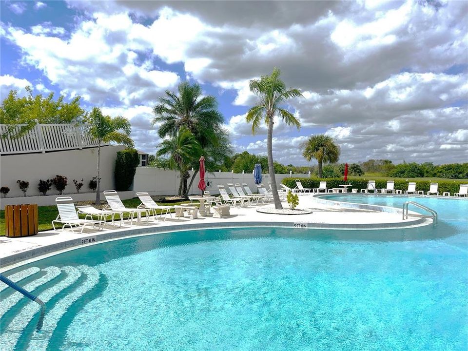 На продажу: $180,000 (2 спален, 2 ванн, 1153 Квадратных фут)