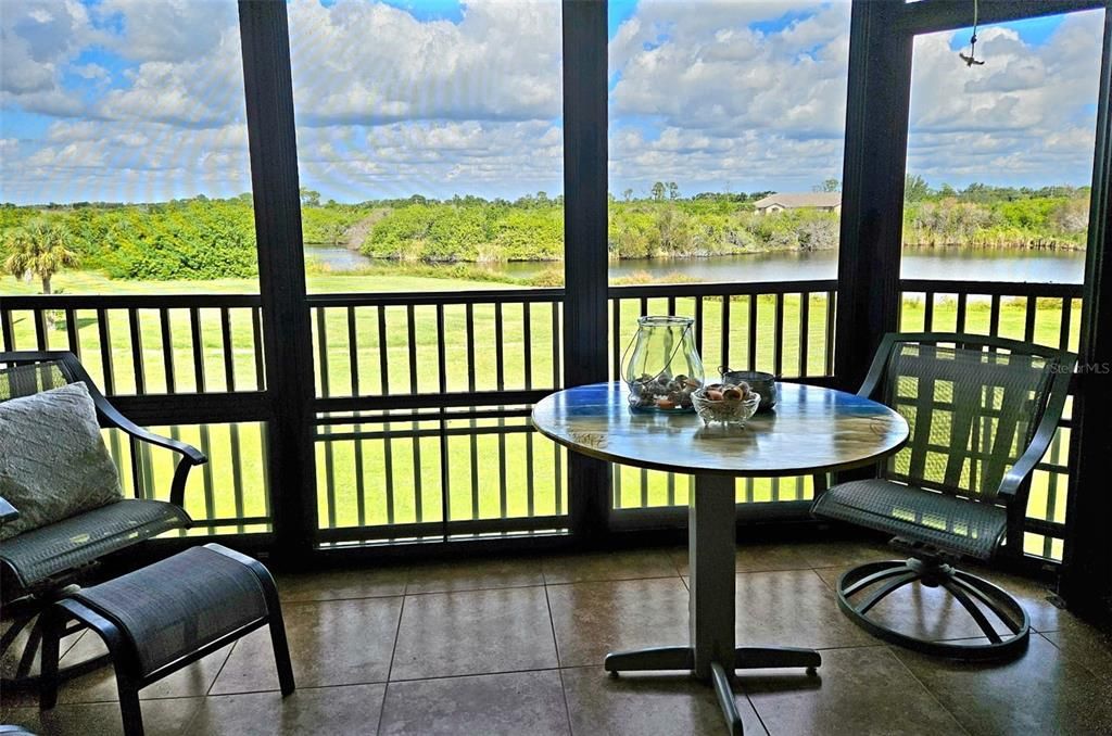 На продажу: $180,000 (2 спален, 2 ванн, 1153 Квадратных фут)