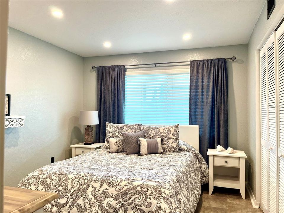 На продажу: $180,000 (2 спален, 2 ванн, 1153 Квадратных фут)