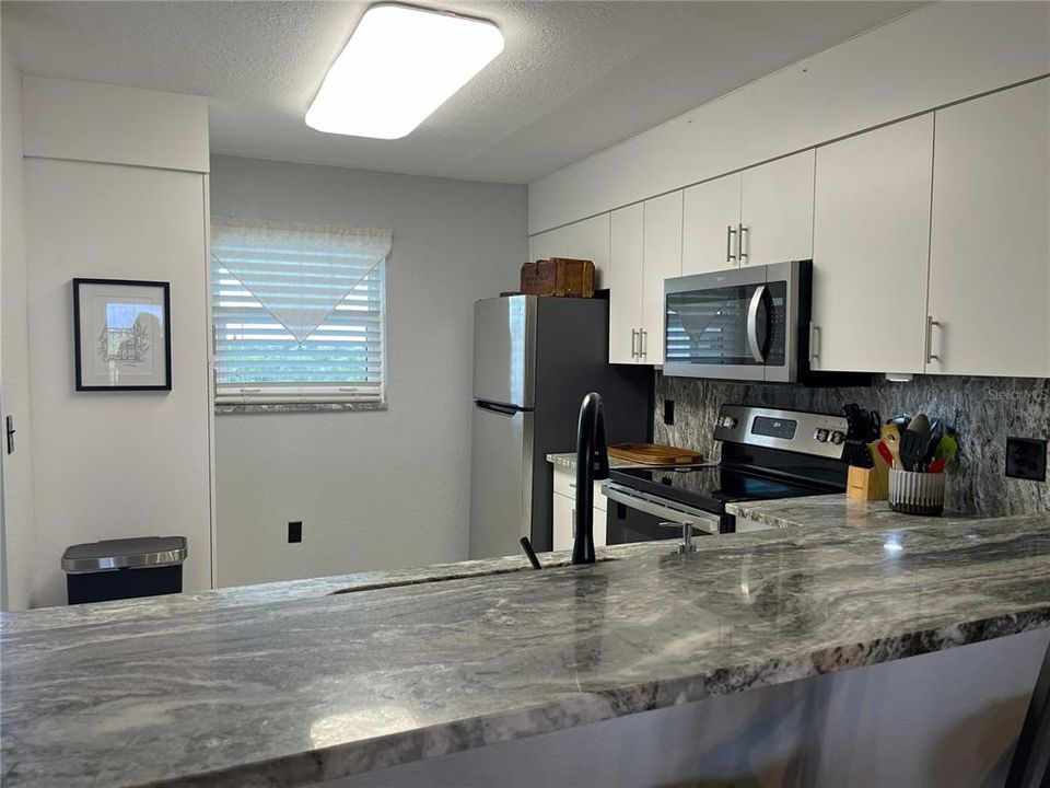 На продажу: $180,000 (2 спален, 2 ванн, 1153 Квадратных фут)