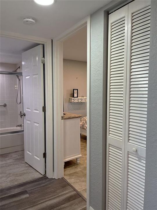 На продажу: $180,000 (2 спален, 2 ванн, 1153 Квадратных фут)