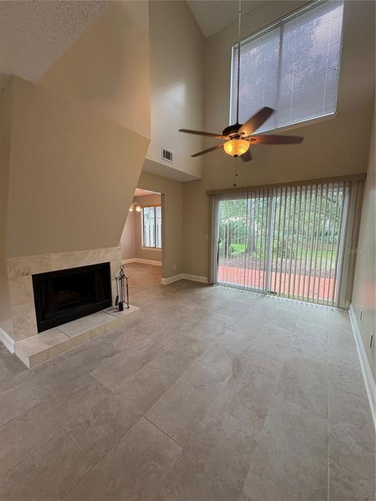 待售: $189,000 (2 贝兹, 2 浴室, 1274 平方英尺)