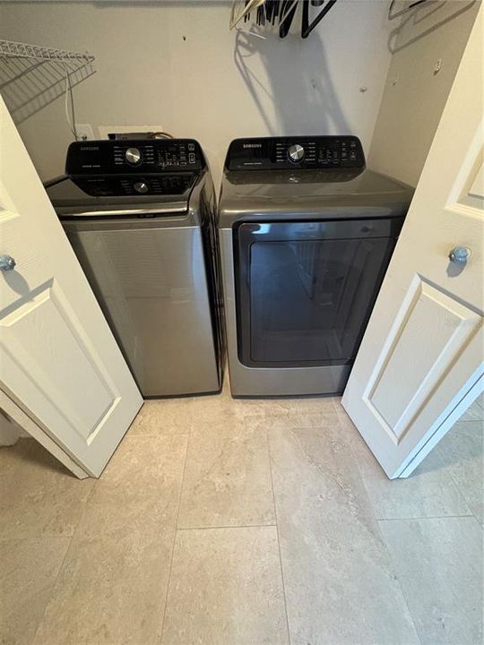 待售: $189,000 (2 贝兹, 2 浴室, 1274 平方英尺)