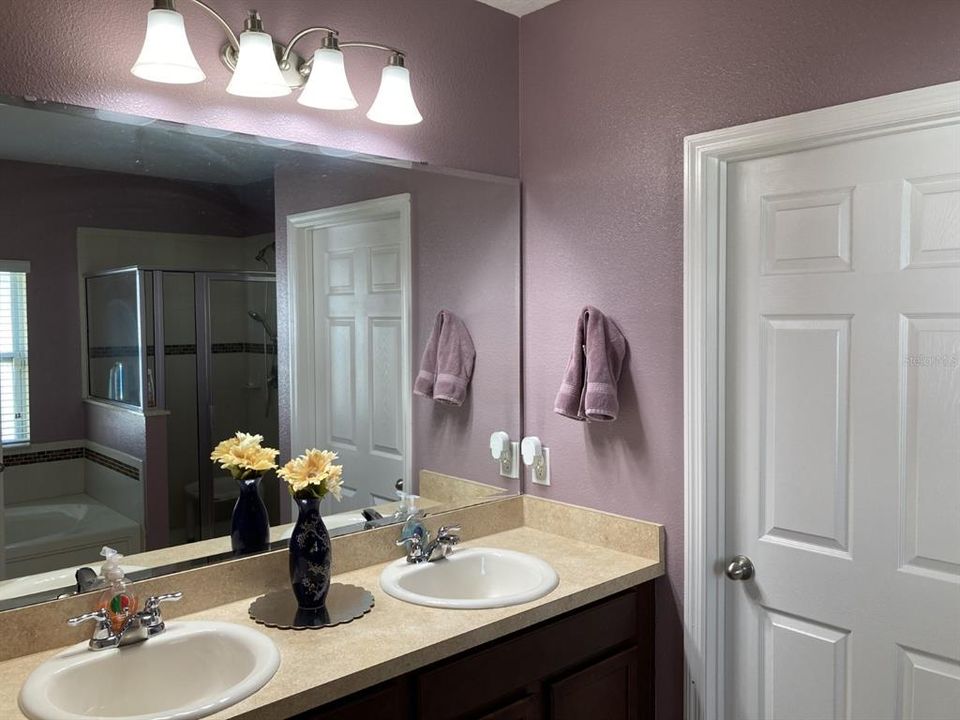 待售: $364,900 (4 贝兹, 2 浴室, 1840 平方英尺)