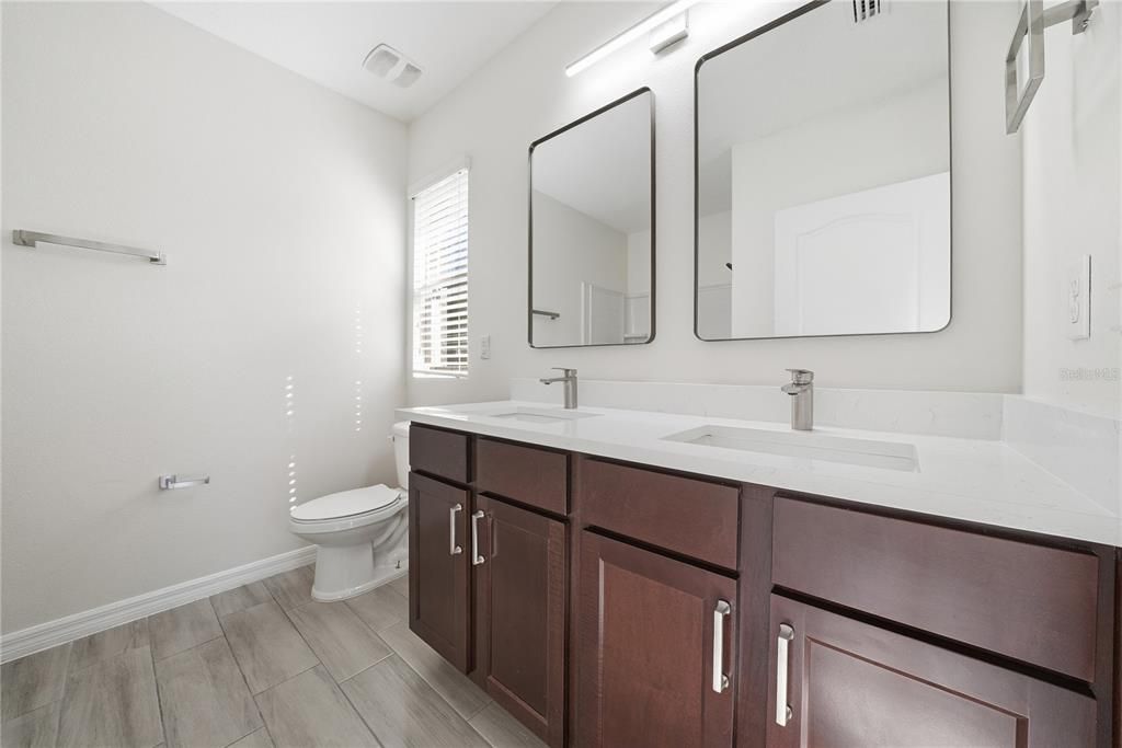 待售: $337,500 (4 贝兹, 2 浴室, 1767 平方英尺)