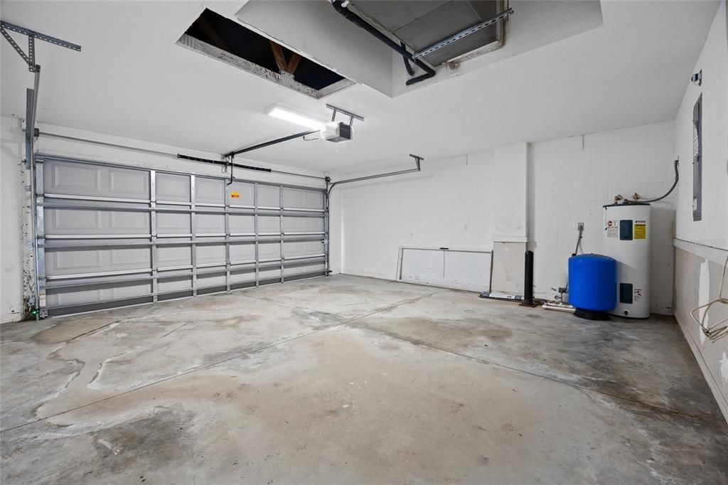 Active With Contract: $240,000 (3 beds, 2 baths, 1475 Square Feet)