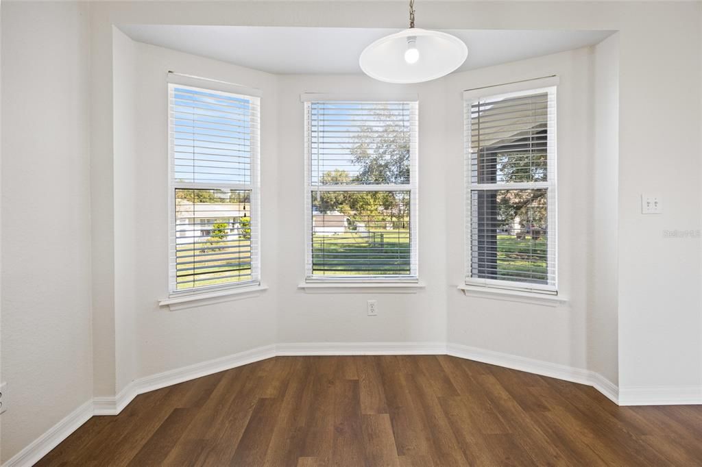 Active With Contract: $240,000 (3 beds, 2 baths, 1475 Square Feet)