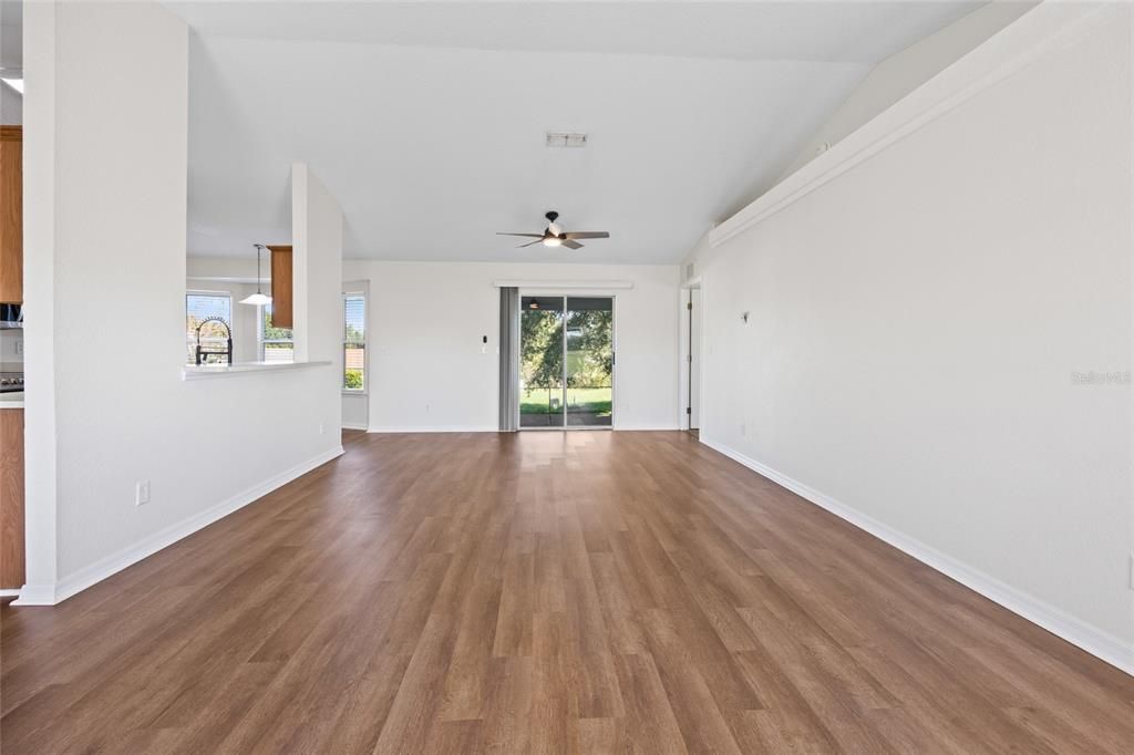 Active With Contract: $240,000 (3 beds, 2 baths, 1475 Square Feet)