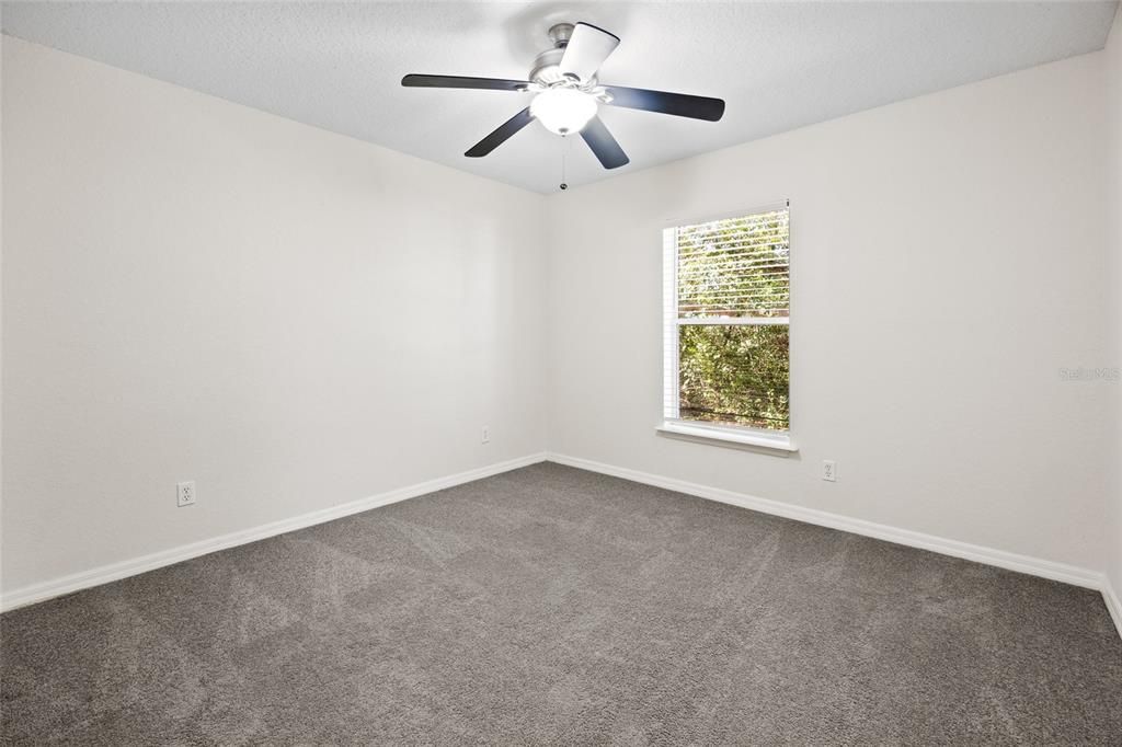 Active With Contract: $240,000 (3 beds, 2 baths, 1475 Square Feet)