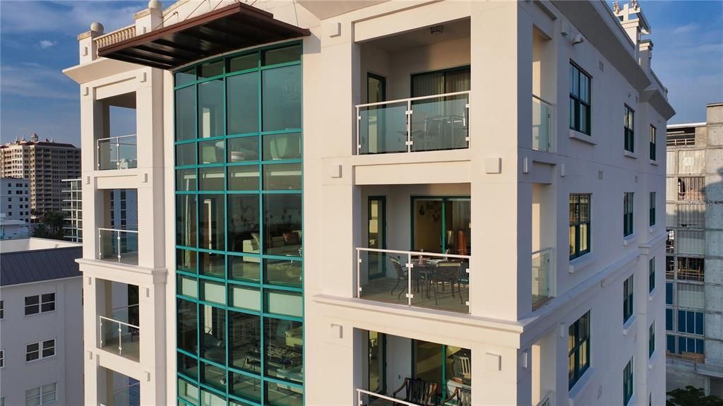 For Sale: $3,395,000 (3 beds, 3 baths, 3031 Square Feet)