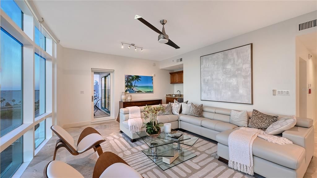 For Sale: $3,395,000 (3 beds, 3 baths, 3031 Square Feet)