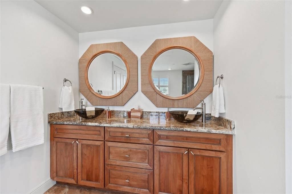 For Sale: $3,395,000 (3 beds, 3 baths, 3031 Square Feet)