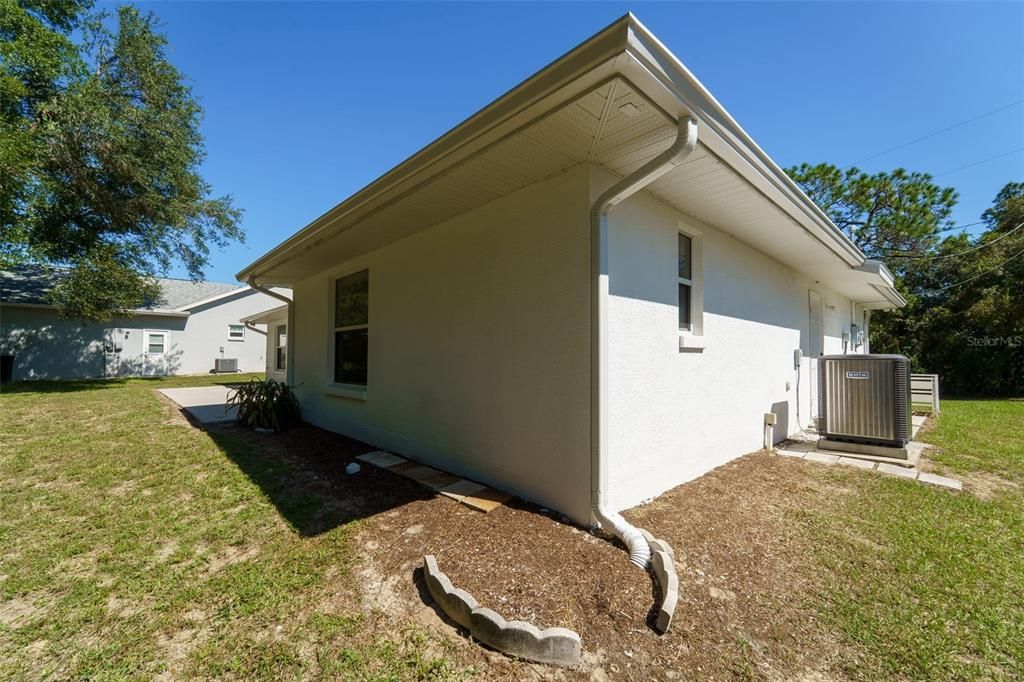 For Sale: $264,900 (3 beds, 2 baths, 1315 Square Feet)
