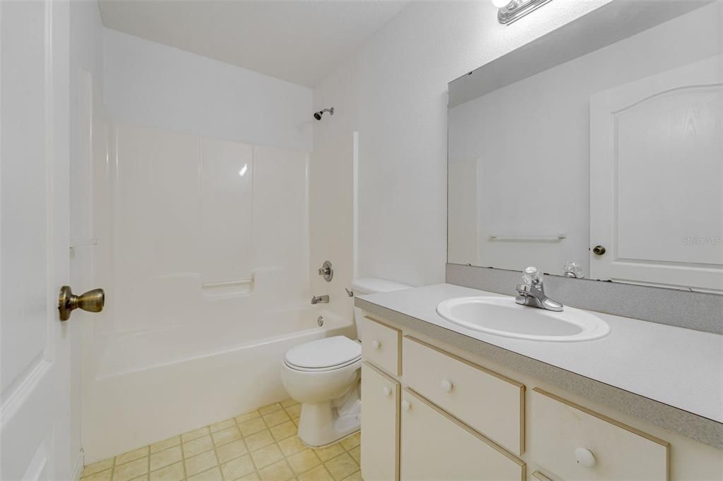 For Sale: $264,900 (3 beds, 2 baths, 1315 Square Feet)